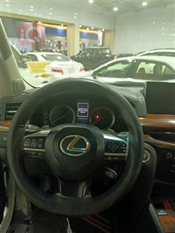لكزس LX